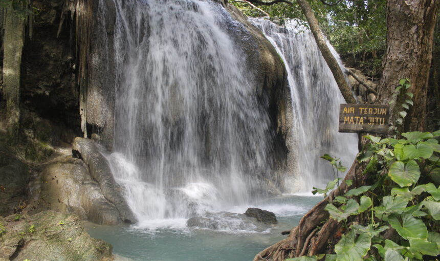 Pulau Moyo dan Keindahannya